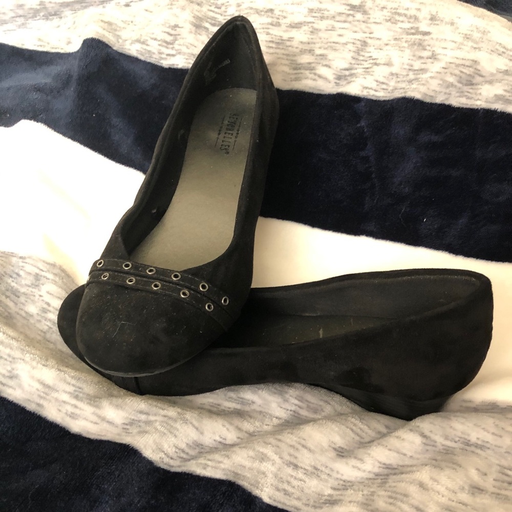 Women’s dress shoes